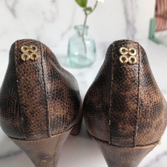 Coach Snakeskin Platform High Heel Pumps Brown Size 8.5B - Picture 4 of 16